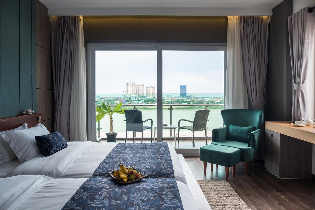Nou'S River Hotel Phnom Penh Bagian luar foto