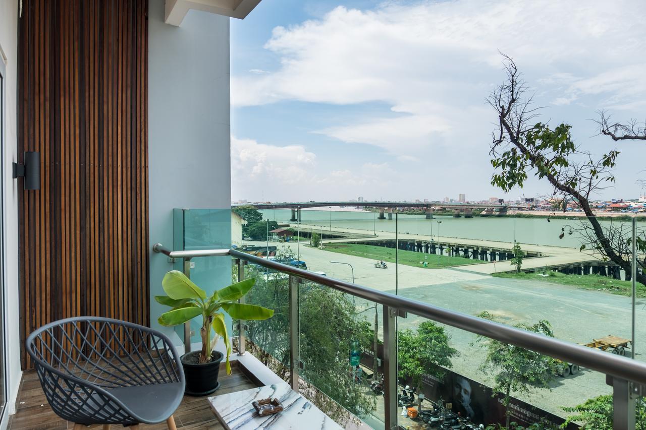 Nou'S River Hotel Phnom Penh Bagian luar foto