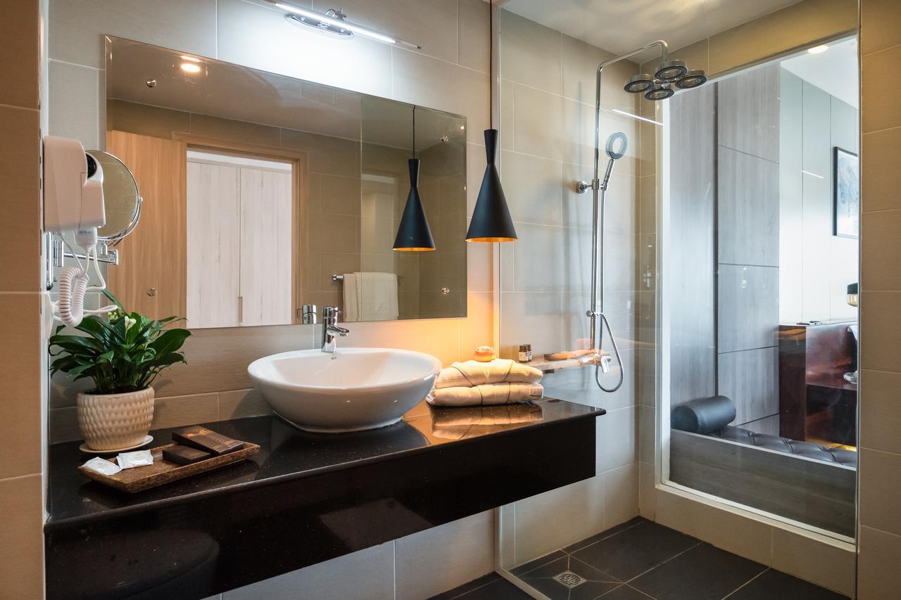 Nou'S River Hotel Phnom Penh Bagian luar foto