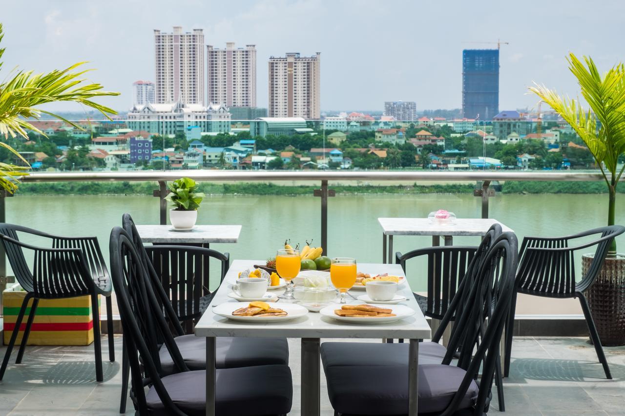 Nou'S River Hotel Phnom Penh Bagian luar foto