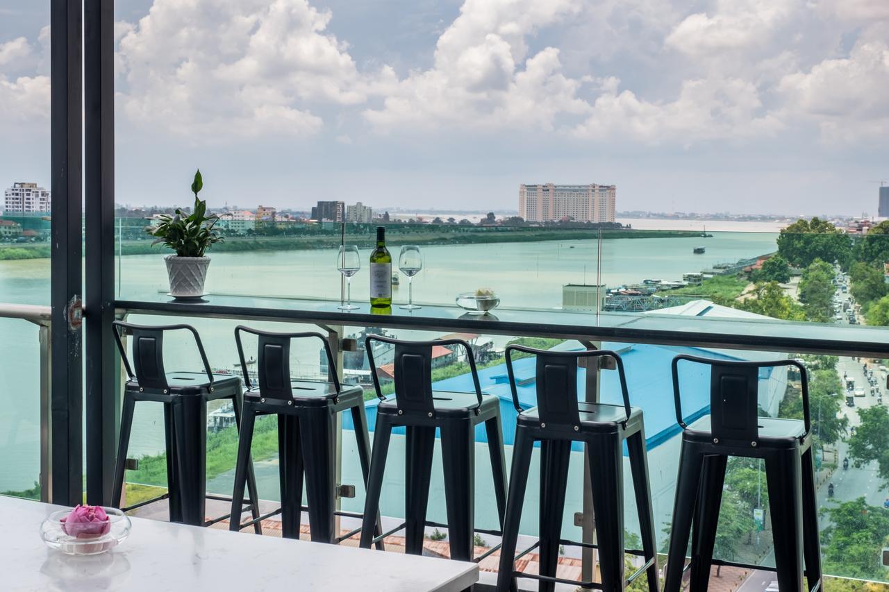 Nou'S River Hotel Phnom Penh Bagian luar foto